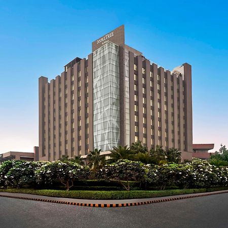 Hotel Doubletree By Hilton Gurugram Baani Square Gurgaon Zewnętrze zdjęcie