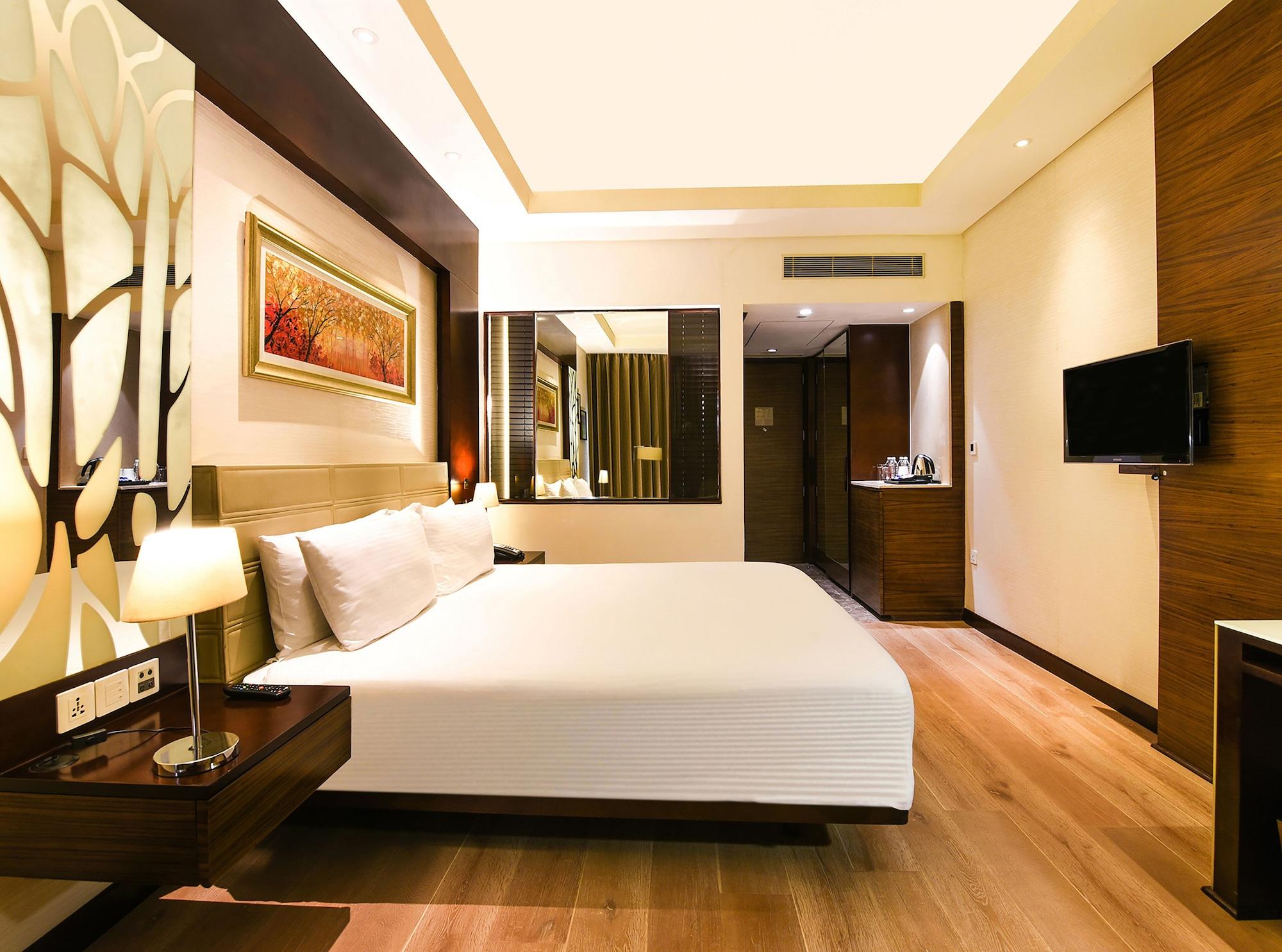 Hotel Doubletree By Hilton Gurugram Baani Square Gurgaon Zewnętrze zdjęcie
