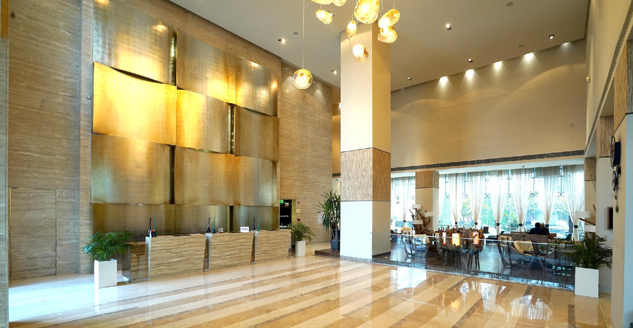 Hotel Doubletree By Hilton Gurugram Baani Square Gurgaon Zewnętrze zdjęcie