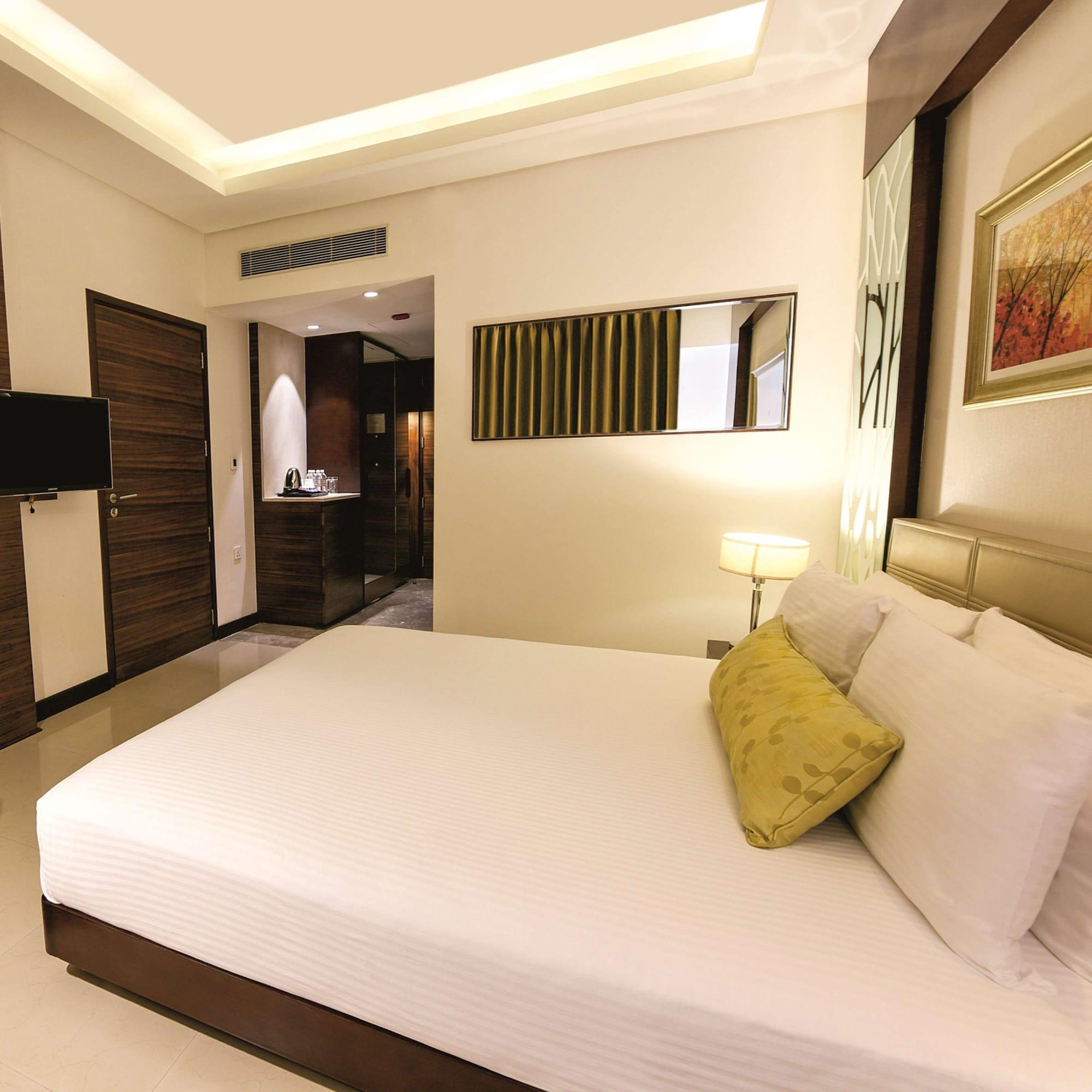 Hotel Doubletree By Hilton Gurugram Baani Square Gurgaon Zewnętrze zdjęcie