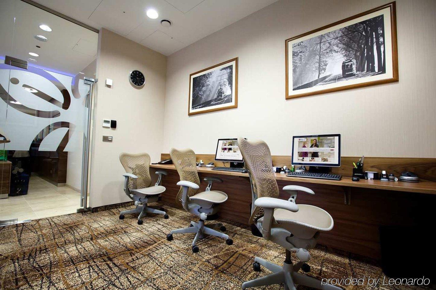 Hotel Doubletree By Hilton Gurugram Baani Square Gurgaon Udogodnienia zdjęcie